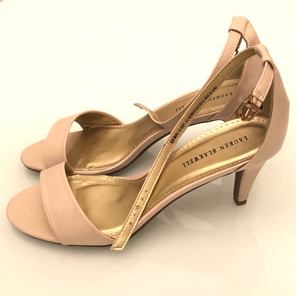 NWT Lauren Blakwell Heels